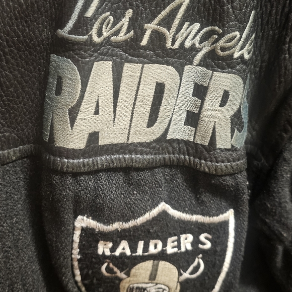 Los Angeles Raiders official jacket - Picture 2 of 10